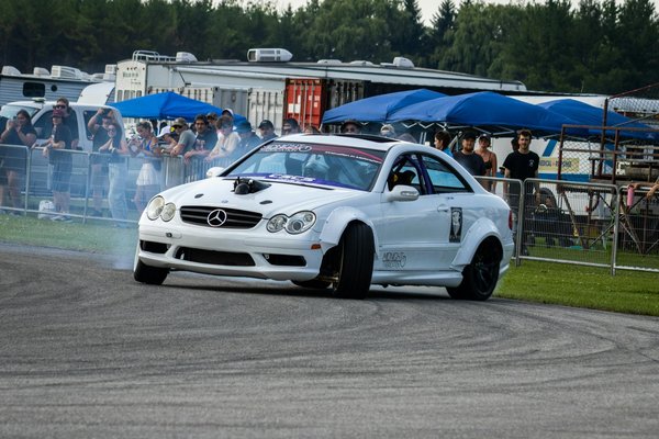 Assistance au freinage : incitation à la conduite dangereuse ?